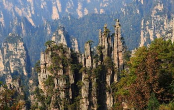 長沙出發(fā)到黃龍洞、張家界森林公園、天門山、鳳凰五日游